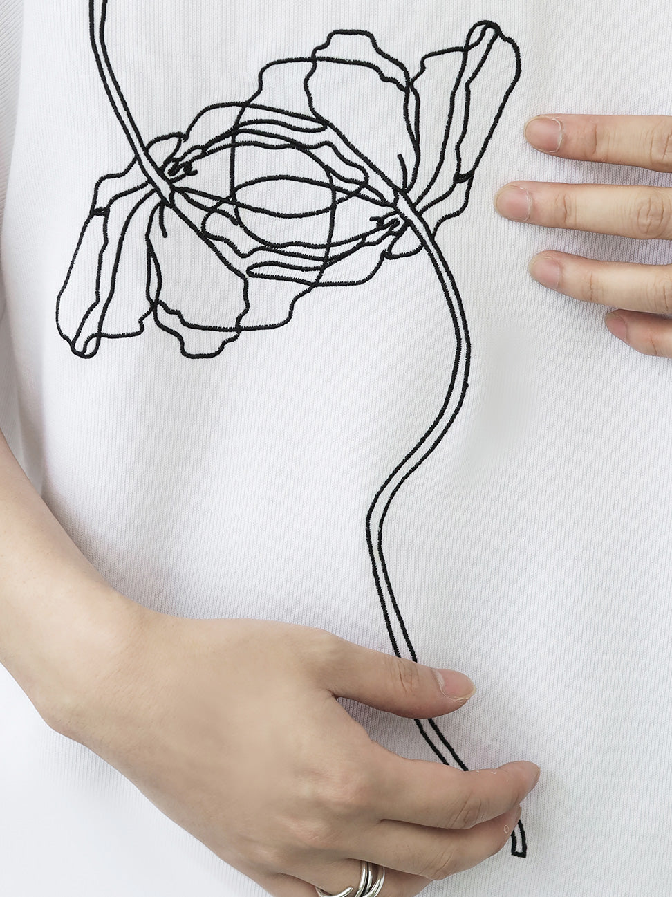 ローズグラフィックデザインTシャツ gm2573