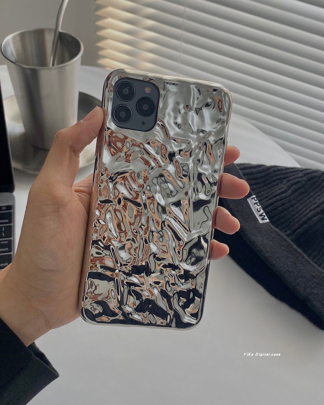アルミデザインシルバーiPhoneケース  gm2472